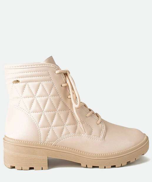 Coturno Feminino Cano Curto Matelassê Tratorado Dakota