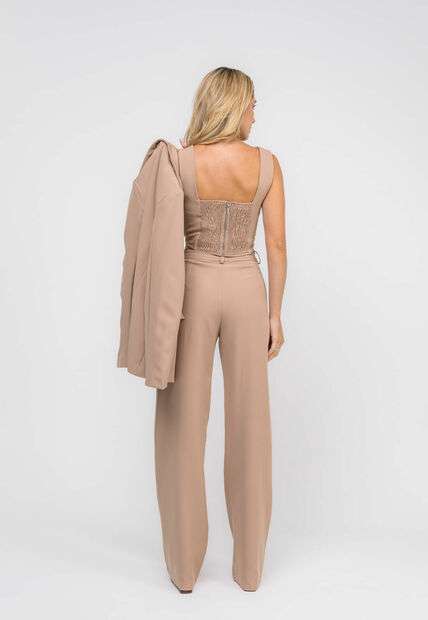 Cropped Alfaiataria Com Decote Reto Bege Salvatore