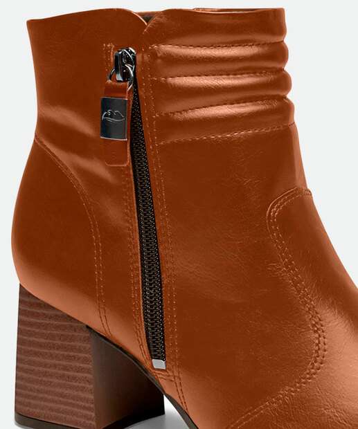 Bota Feminina Cano Curto Salto Grosso Recorte Dakota