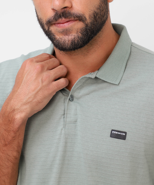 Polo Masculina Botões Textura Marisa Verde