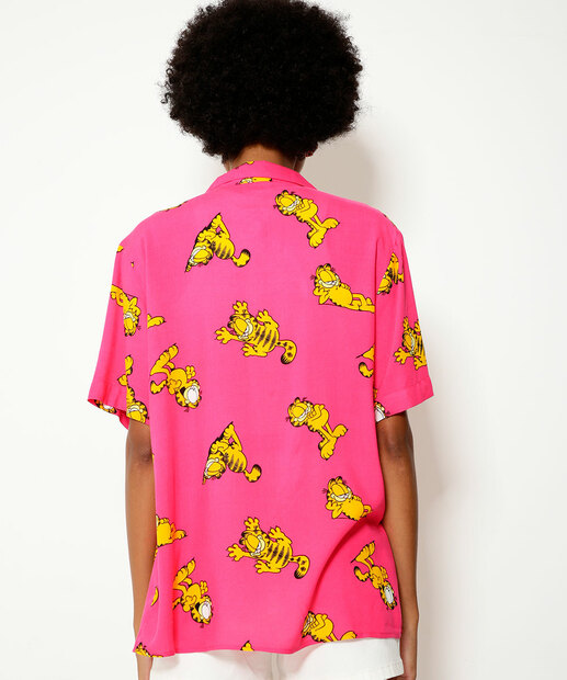 Camisa Feminina Manga Curta Estampa Garfield 
