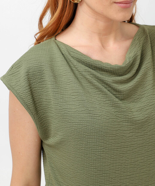 Blusa Feminina Textura Degagê Sem Manga Marisa Verde