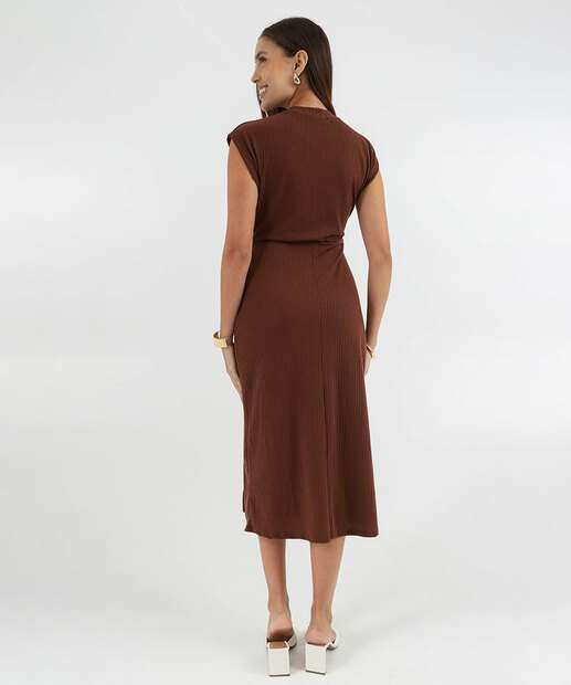 Vestido Feminino Canelado Midi Fenda Marisa Marrom