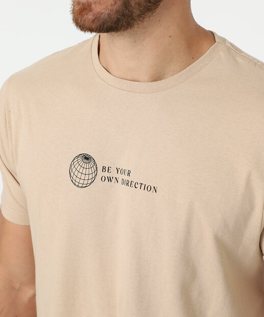 Camiseta Masculina Estampa Frontal Marisa Bege