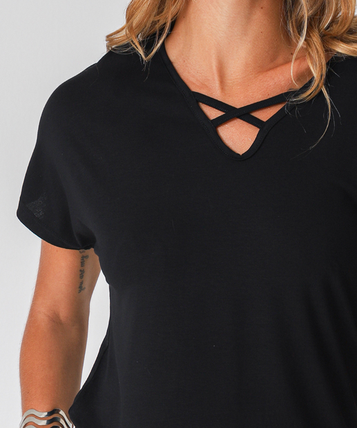 Blusa Feminina Manga Curta Marisa Preto