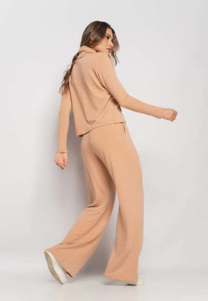 Conjunto De Moletinho Com Blusa Golão E Calça Wide Leg Bege Salvatore Fashion