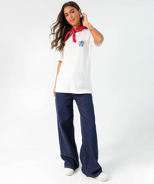 Camiseta Feminina Oversized Stitch Manga Curta Off White
