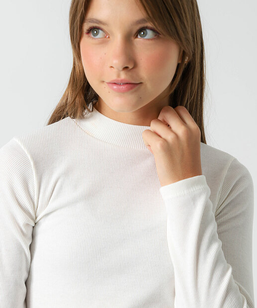 Blusa Juvenil Canelada Gola Média Marisa Tam 10 a 16 Off White