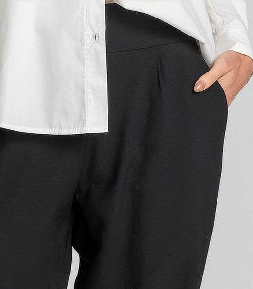 Calça Pantalona Feminina Em Alfaiataria Dianna Preto