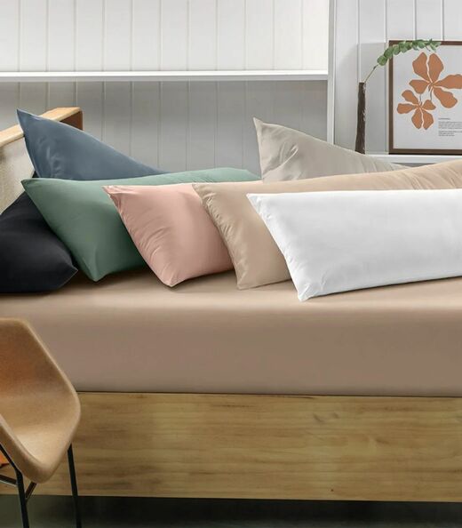 Fronha Body Pillow Toque Acetinado Altenburg Branco