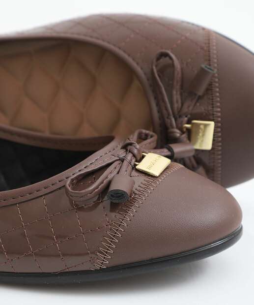 Sapatilha Feminina Bico Redondo Verniz Moleca Marrom