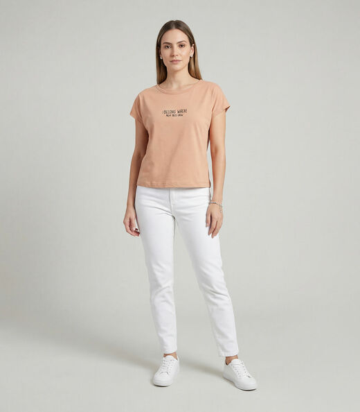 Blusa Feminina Com Estampa Localizada Infinita Cor Marrom