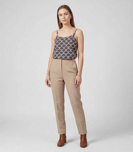 Blusa de Alça Tecido Viscose Infinita Cor Marrom