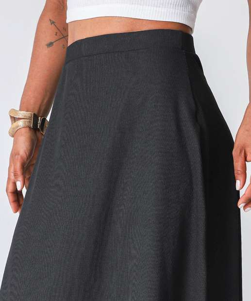 Saia Feminina Midi Evasê Canelada Marisa Preto