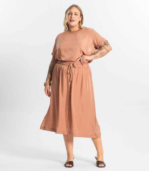 Blusa Acetinada Plus Size Secret Glam Marrom