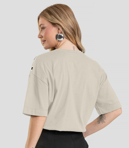 T- Shirt Oversized Feminina com Ilhós Dianna Bege