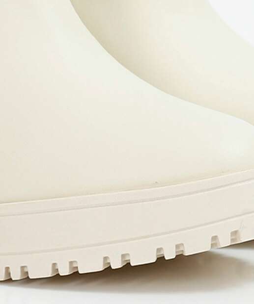 Bota Feminina Chelsea Salto Grosso Vizzano 