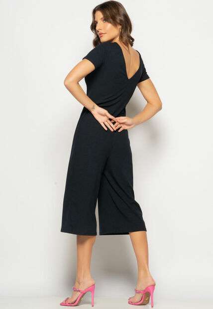 Macacão Pantacourt Manga Curta Costas Em V Canelado Preto Salvatore