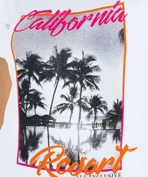 Blusa Feminina Estampa Frontal Coqueiros Manga Curta