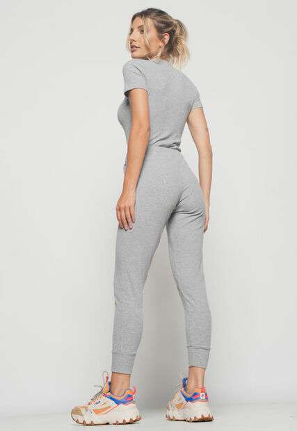 Kit 3 Blusas  Básicas Comfy Malha Canelada Preta, Verde e Mescla