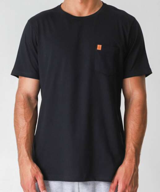 Camiseta Masculina Bolso Manga Curta Marisa Preto