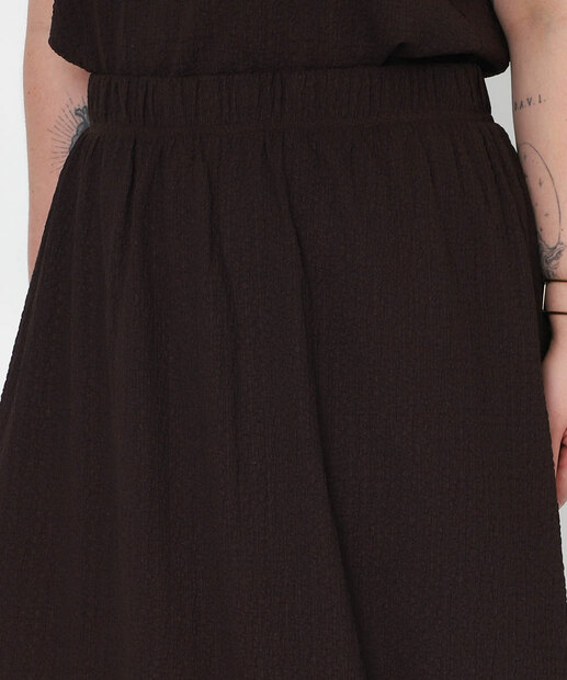 Saia Plus Size Longa Feminina Crinkle Marisa Marrom