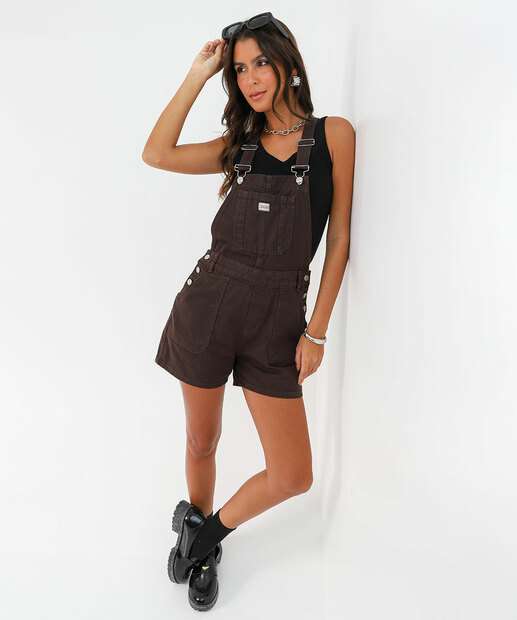 Jardineira Feminina Sarja Bolsos Marrom