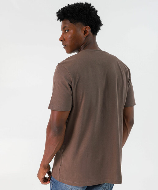 Camiseta Masculina San Francisco Marisa Marrom