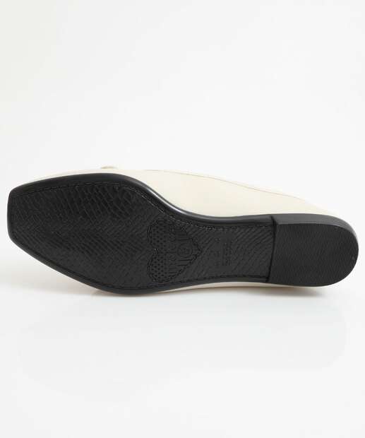 Sapatilha Feminina Bico Quadrado Moleca Off White