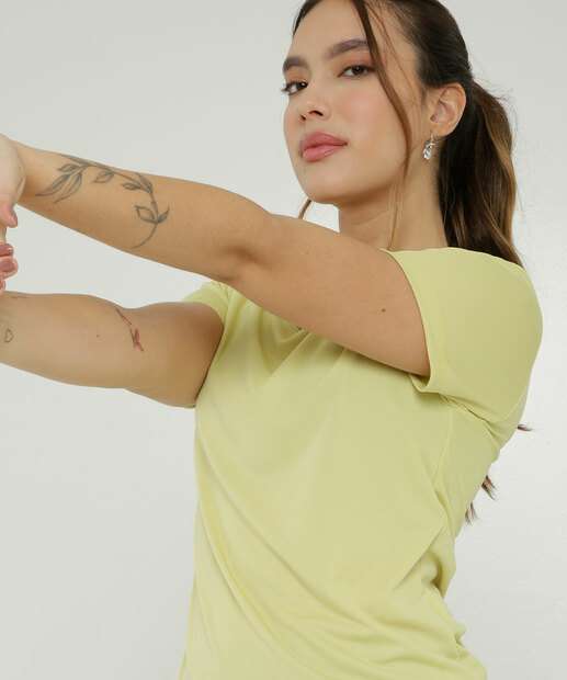 Blusa Feminina Fitness Básica Manga Curta Marisa