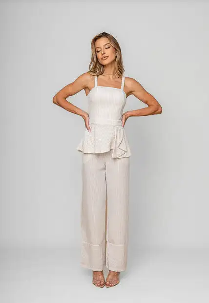 Regata Listrada Com Babado Bege Salvatore