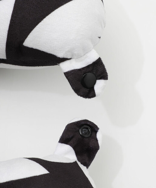 Almofada Pescoço Plush Corações Marisa Preto