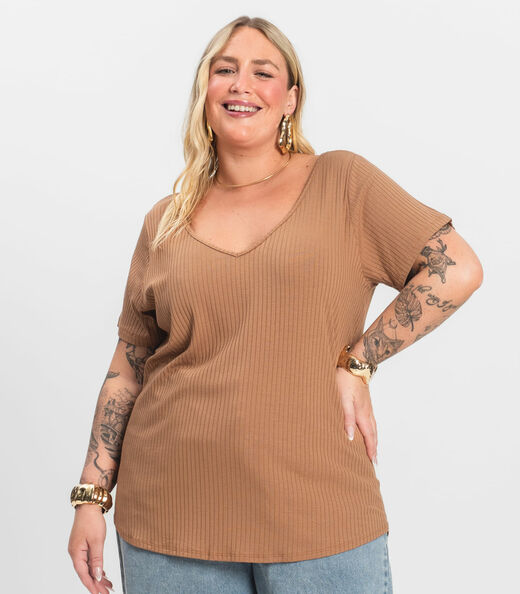 Blusa Feminina Plus Size da Infinita Cor Bege