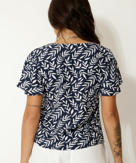 Blusa Feminina Estampa Folhas Manga Curta Marisa