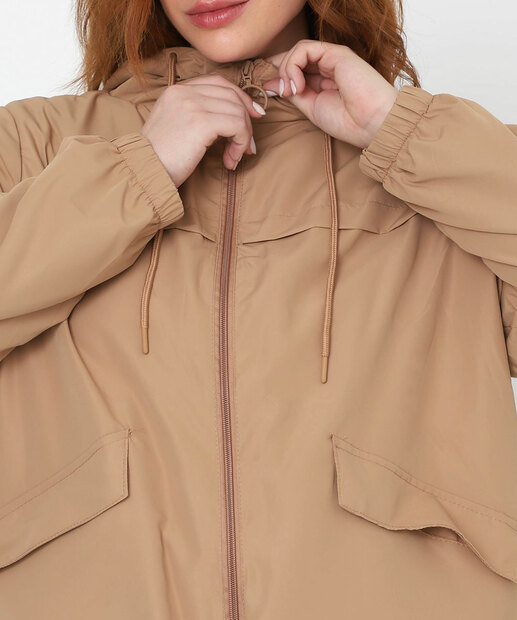 Jaqueta Plus Size Feminino Corta Vento Capuz Marisa Bege