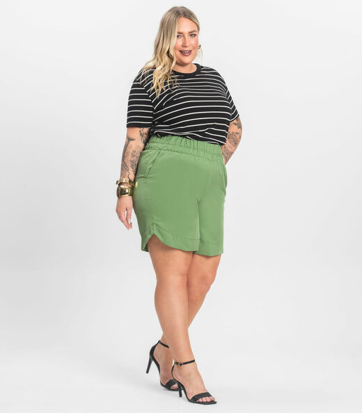 Shorts Curto Plus Size Secret Glam Verde