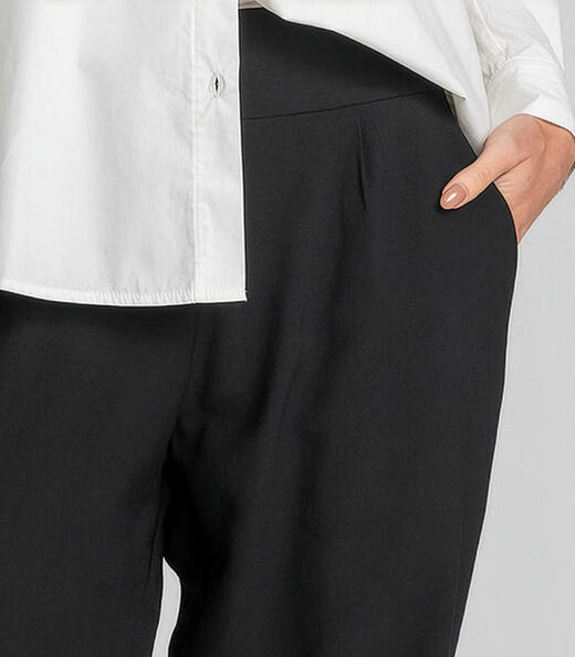 Calça Pantalona Feminina Em Alfaiataria Dianna Preto