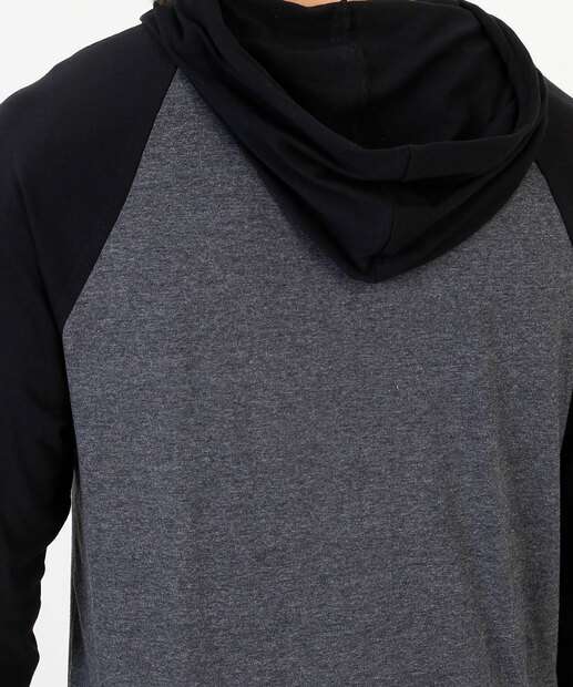 Camiseta Masculina Recorte Capuz Manga Longa MR