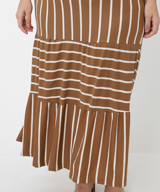 Vestido Plus Size Textura Listrado Feminino Marisa Marrom