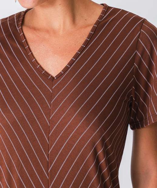 Blusa Feminina Listrada Manga Curta Marisa Marrom