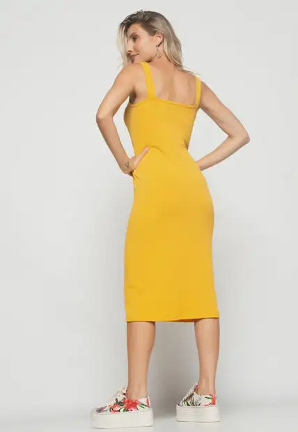Vestido  Midi Fenda Canelado Mostarda