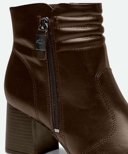 Bota Feminina Cano Curto Salto Grosso Recorte Dakota