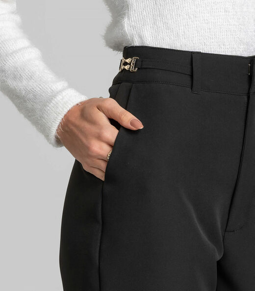 Calça Feminina Cenoura em Barbie Strong Dianna Preto