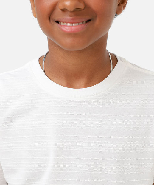 Camiseta Juvenil Textura Manga Curta MR Tam 10 a 16 Off White