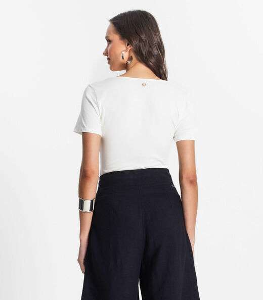 Blusa De Viscotorcion Com Decote Feminina Endless Bege