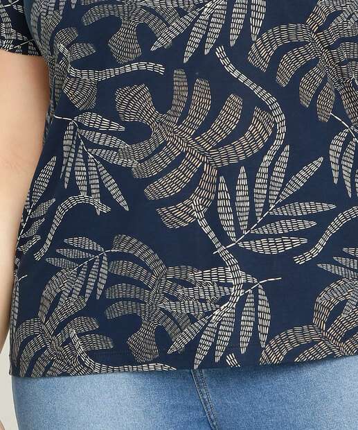 Blusa Plus Size Feminina Estampa Folhas Marisa