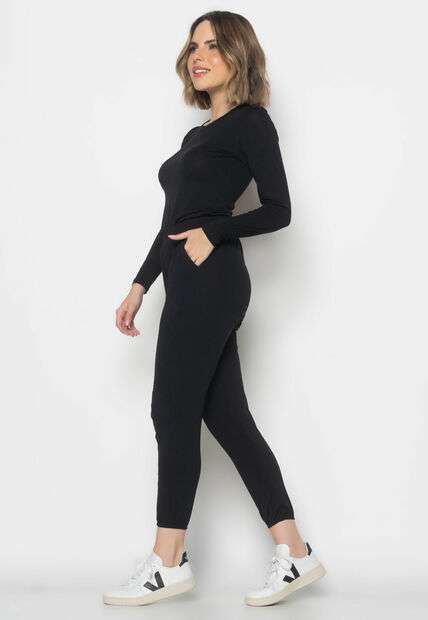 Conjunto  Comfy Com Blusa Manga Longa e Jogger Recorte Malha Preto