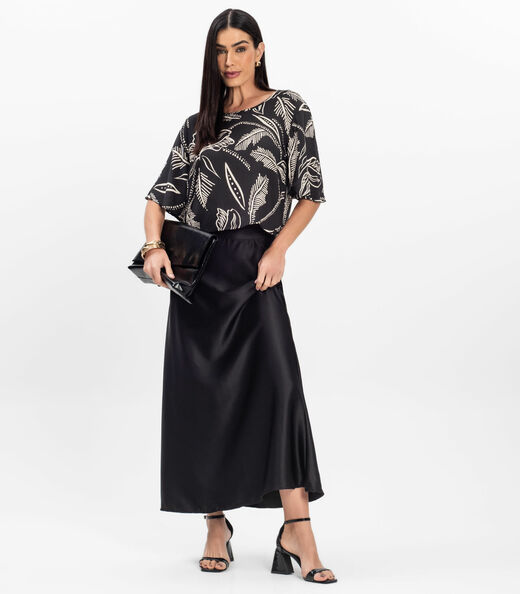 Blusa Feminina em Tecido Infinita Cor Preto