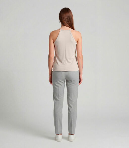 Blusa Feminina Com Cava Americana Infinita Cor Bege