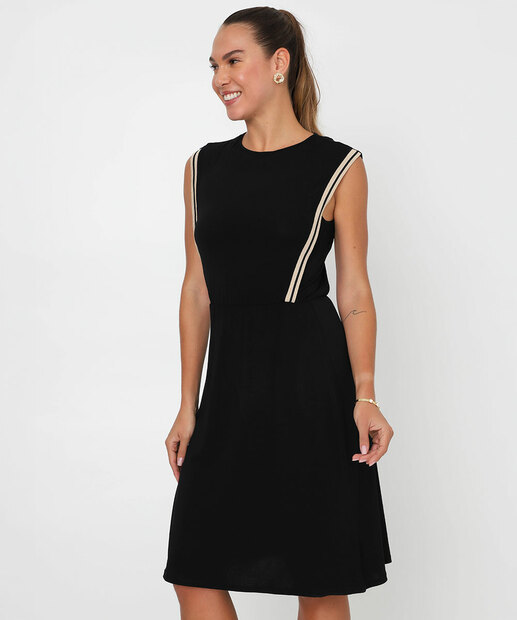 Vestido Feminino Sem Manga Retilínea Marisa Preto